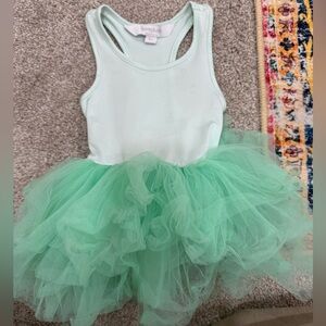 I love plum 2T leotard- worn handful of times- small mark